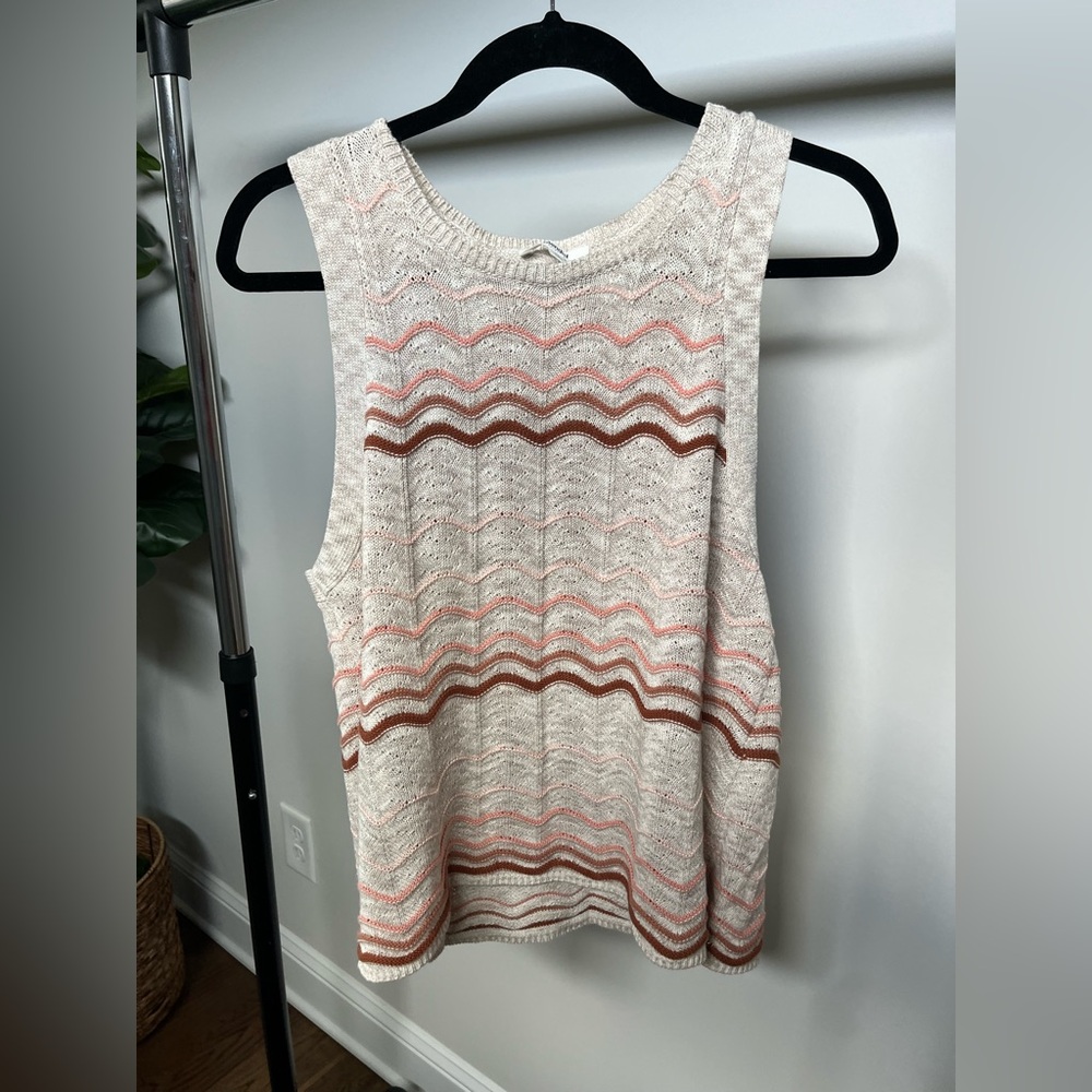 Women's Sleeveless Knit Top